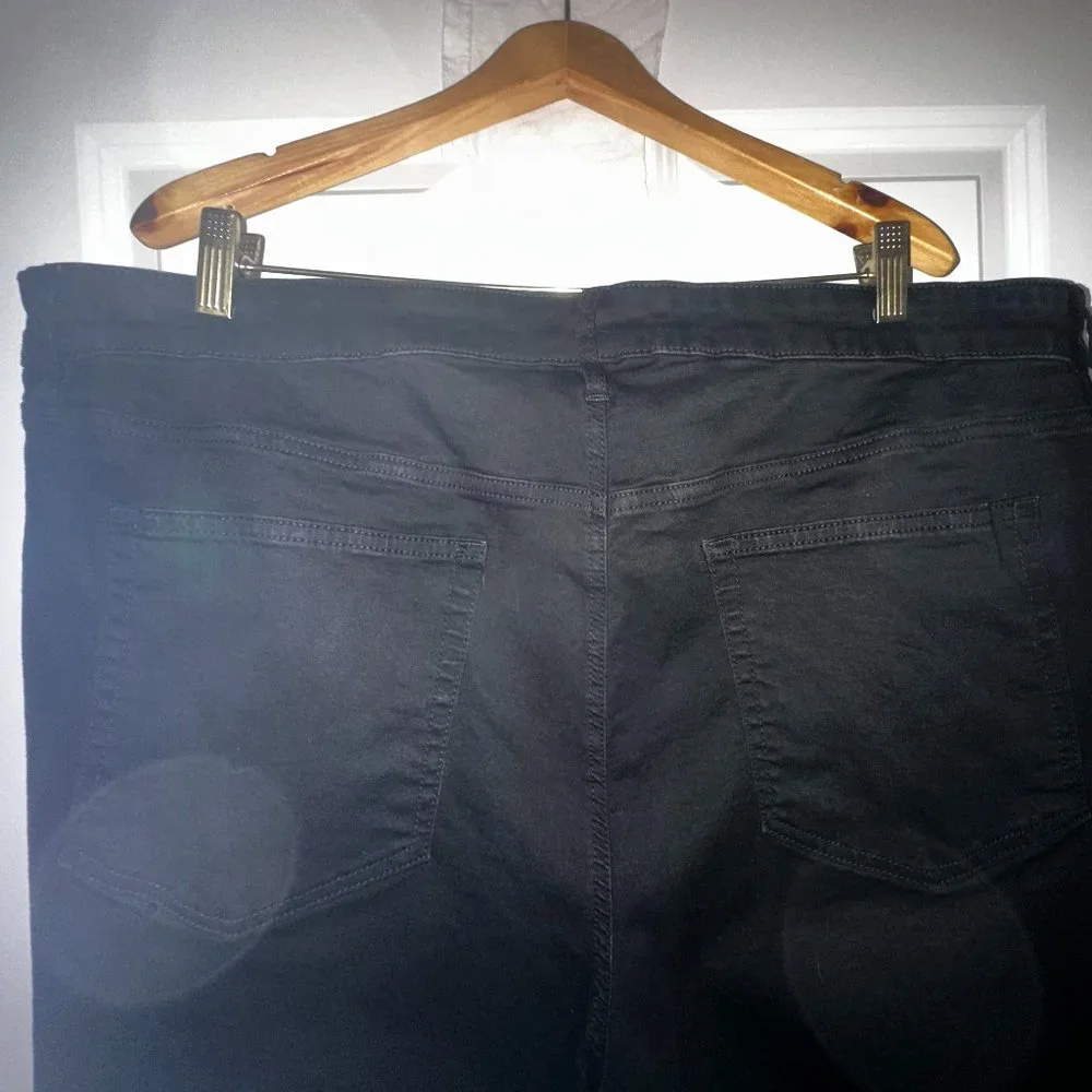 LOFT Plus Black Skinny Jeans w/ Zipper Details | Size 22 NWOT - Picture 5 of 11